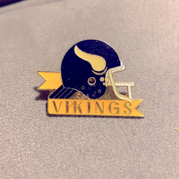 NFL Other - Vintage Minnesota Vikings pin
